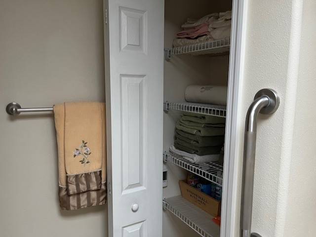 1912 Hazeltine Way a Winter Haven, FL Mobile or Manufactured Home for Sale